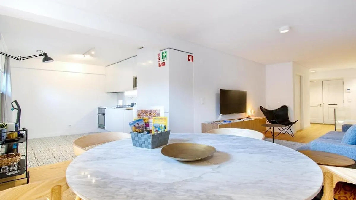 Apartment Principe Real Charming Duplex Apt Ac Ground Floor Lissabon Portugal