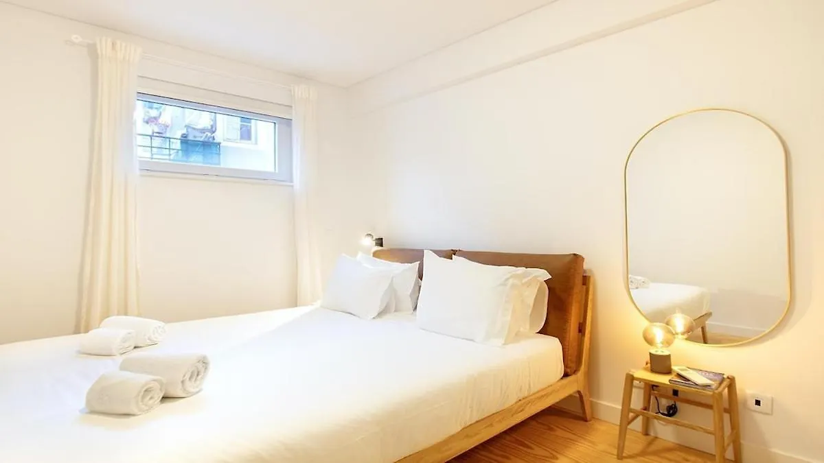 Principe Real Charming Duplex Apt Ac Ground Floor Lisboa Portugal